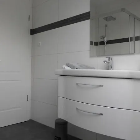 On The Eifelsteig 公寓 *